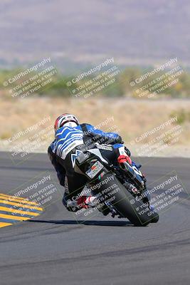 media/Oct-09-2022-SoCal Trackdays (Sun) [[95640aeeb6]]/Turn 14 Backside (1125am)/